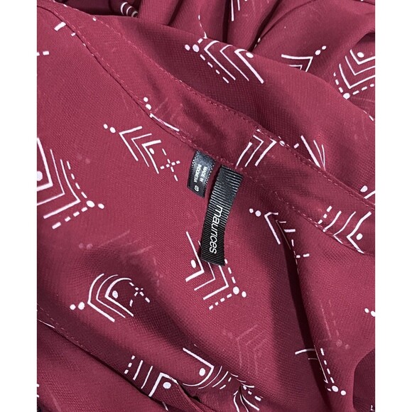 Maurices Top Sheer Hi Low Blouse 3/4‎ Sleeve V Neck Pocket Maroon Small Career - Picture 3 of 3